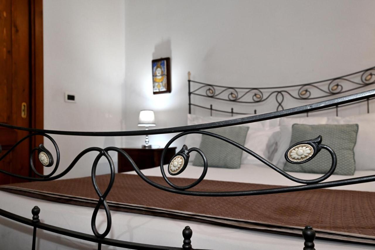 Vicolo Dell'aquila - Residenze Romanae * Rome