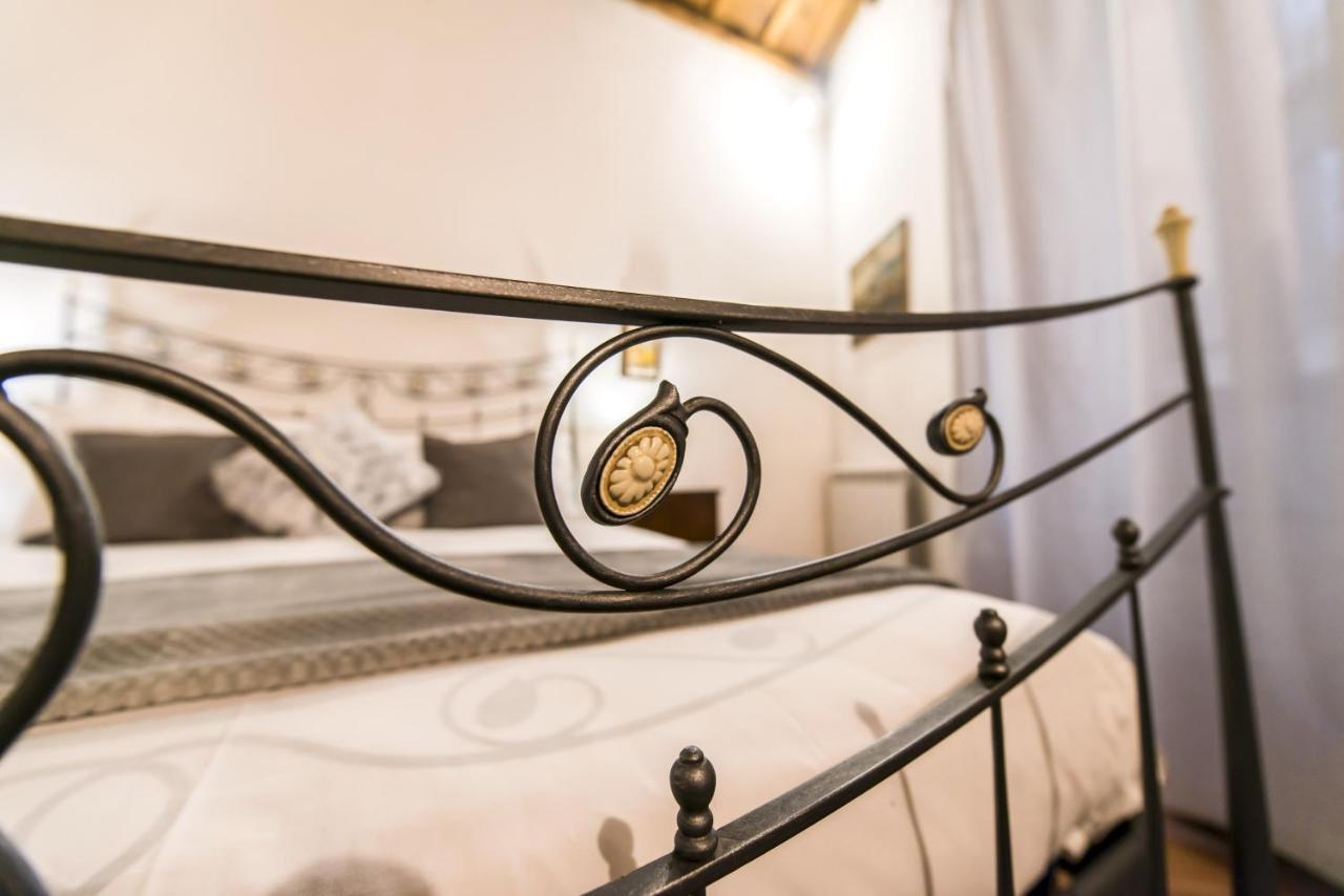 Vicolo Dell'aquila - Residenze Romanae Guest house Rome