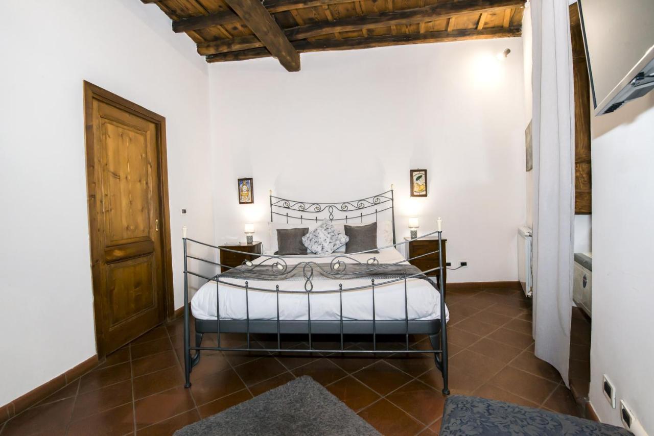 Vicolo Dell'aquila - Residenze Romanae * Rome
